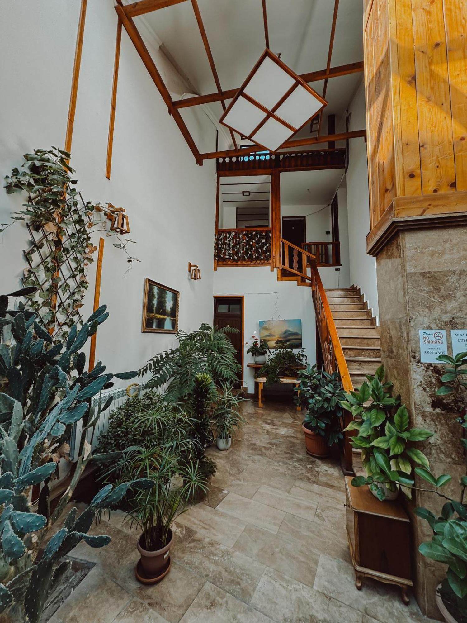 Yerevan Hotel Εξωτερικό φωτογραφία